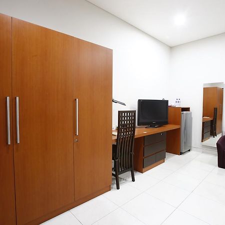 Reddoorz @ Menteng Jakarta Exterior foto