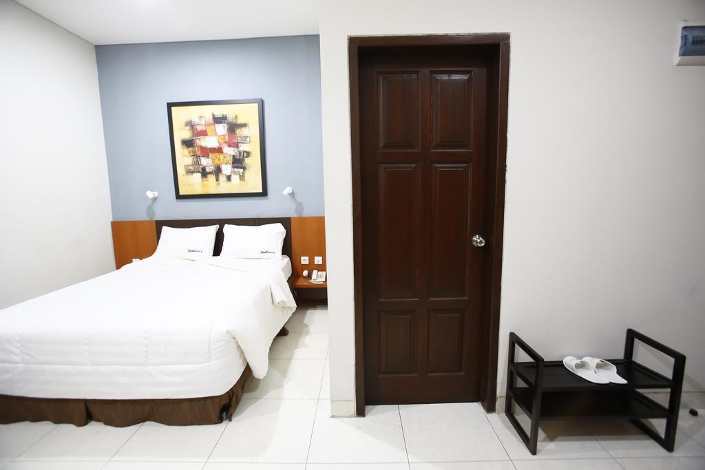 Reddoorz @ Menteng Jakarta Exterior foto