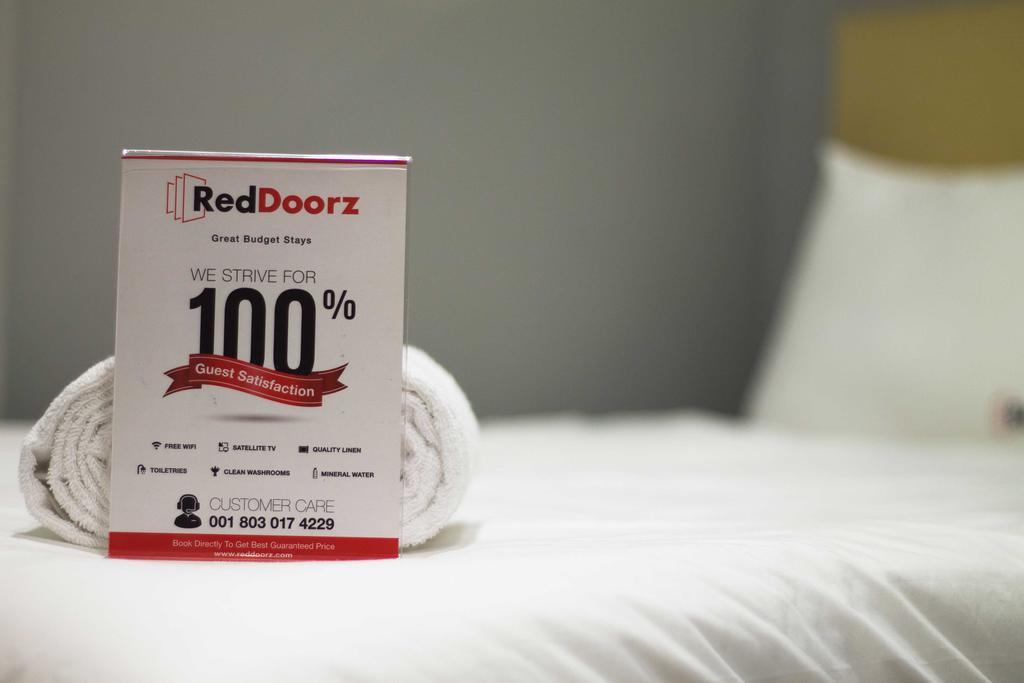 Reddoorz @ Menteng Jakarta Exterior foto