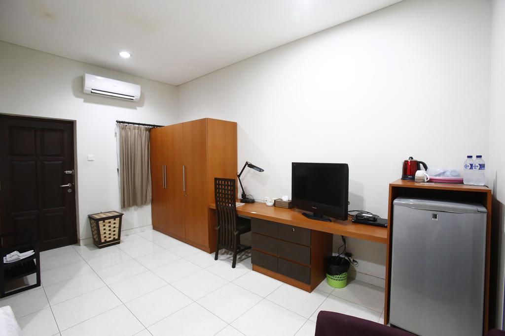 Reddoorz @ Menteng Jakarta Exterior foto